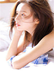 叶子楣的3极电影片,精跪趴灌满H室友4P公交车